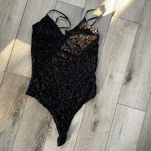 Lulus bodysuit. Leopard print. Black and black velvet